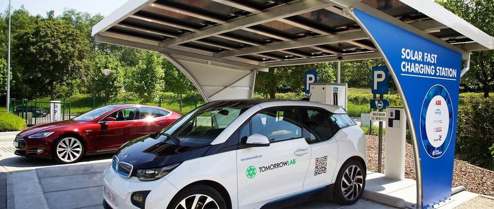 Laadstation op zonne-energie levert jaarlijks 30 000 km elektrisch rijplezier